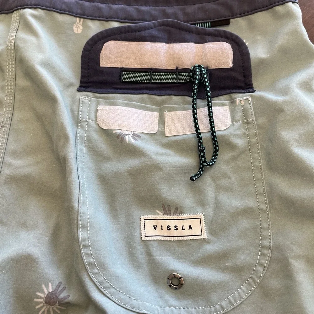 Vissla Board Shorts Mens 33 Seafoam Green Upcycle Coconut Drawstring Swim Trunks